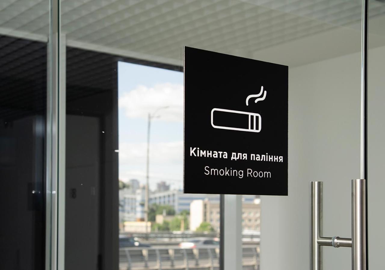 Kyivpasservis Hotel Buitenkant foto