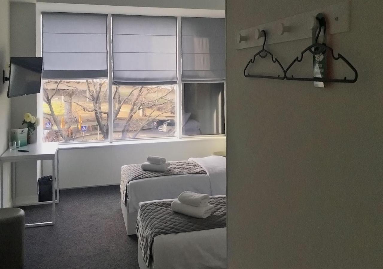 Kyivpasservis Hotel Buitenkant foto